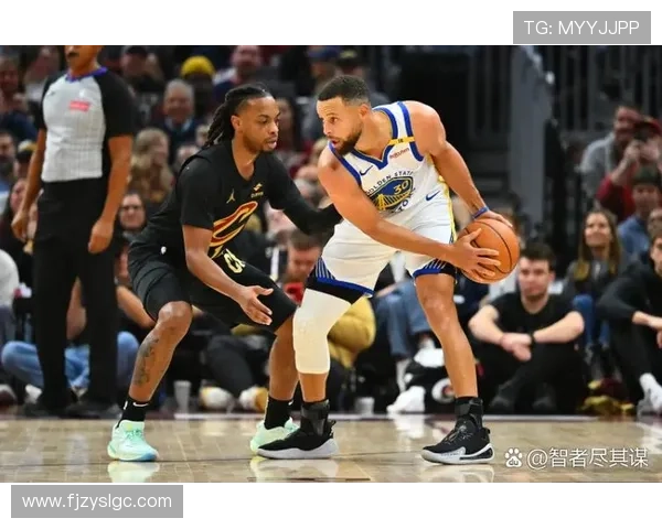 成都篮球队状态变革引发热议球迷期待新赛季的精彩表现与突破